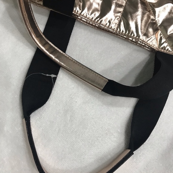 FREE with purchase Victoria’s Secret Rose Gold bag - Picture 6 of 8